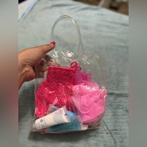 Clear Tote with Pink Bath‎ Accessories